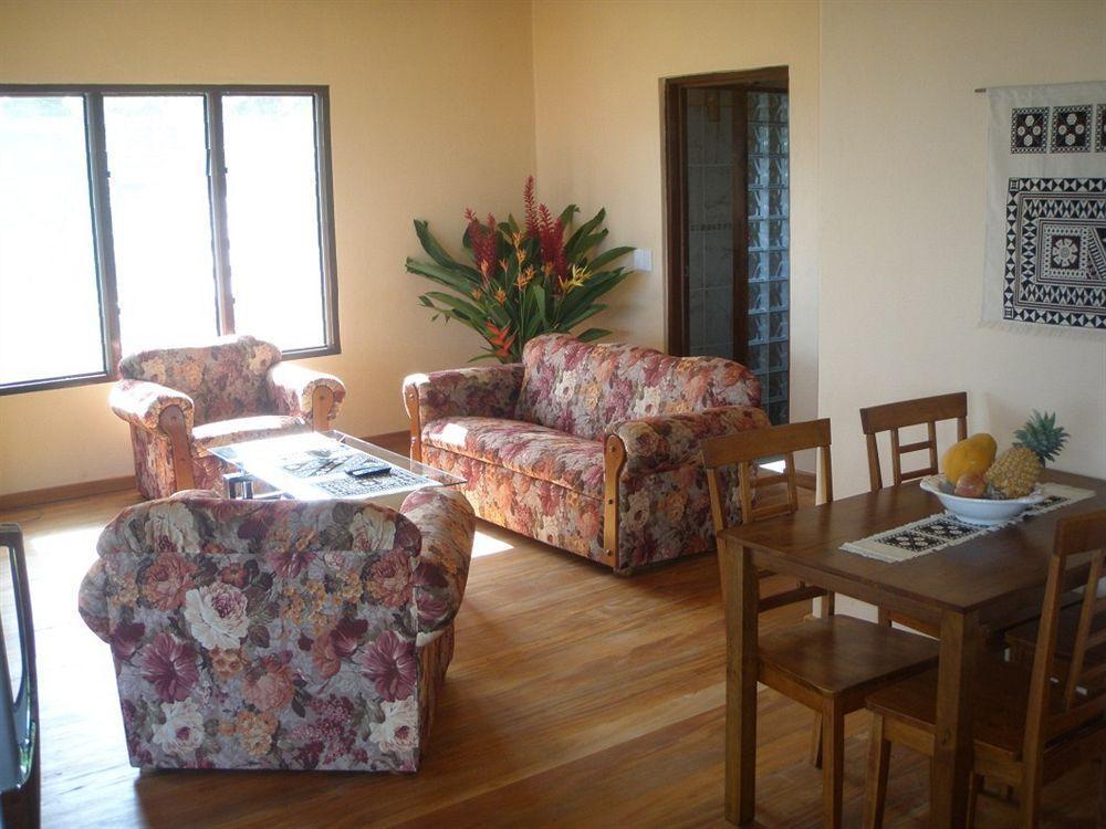סאבוסאבו Korovesi Sunshine Villas מראה חיצוני תמונה